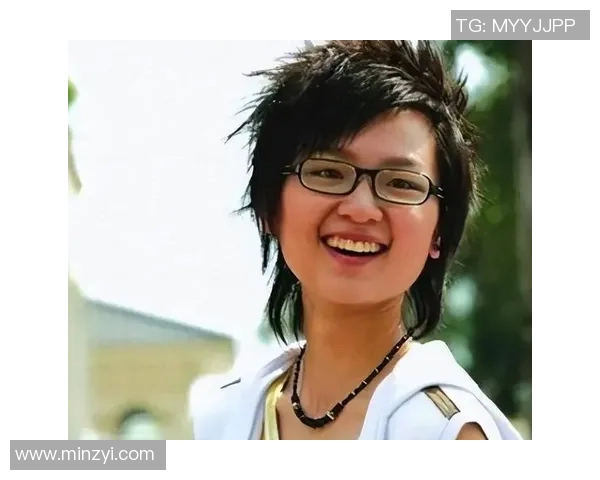 足球明星周笔畅：从音乐舞台到绿茵场的传奇之路与梦想追逐