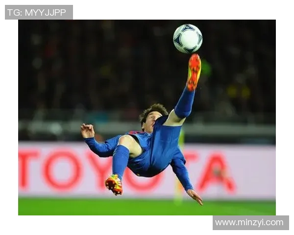 足球明星精彩瞬间射门集锦图文展示尽显球场魅力与技术风采